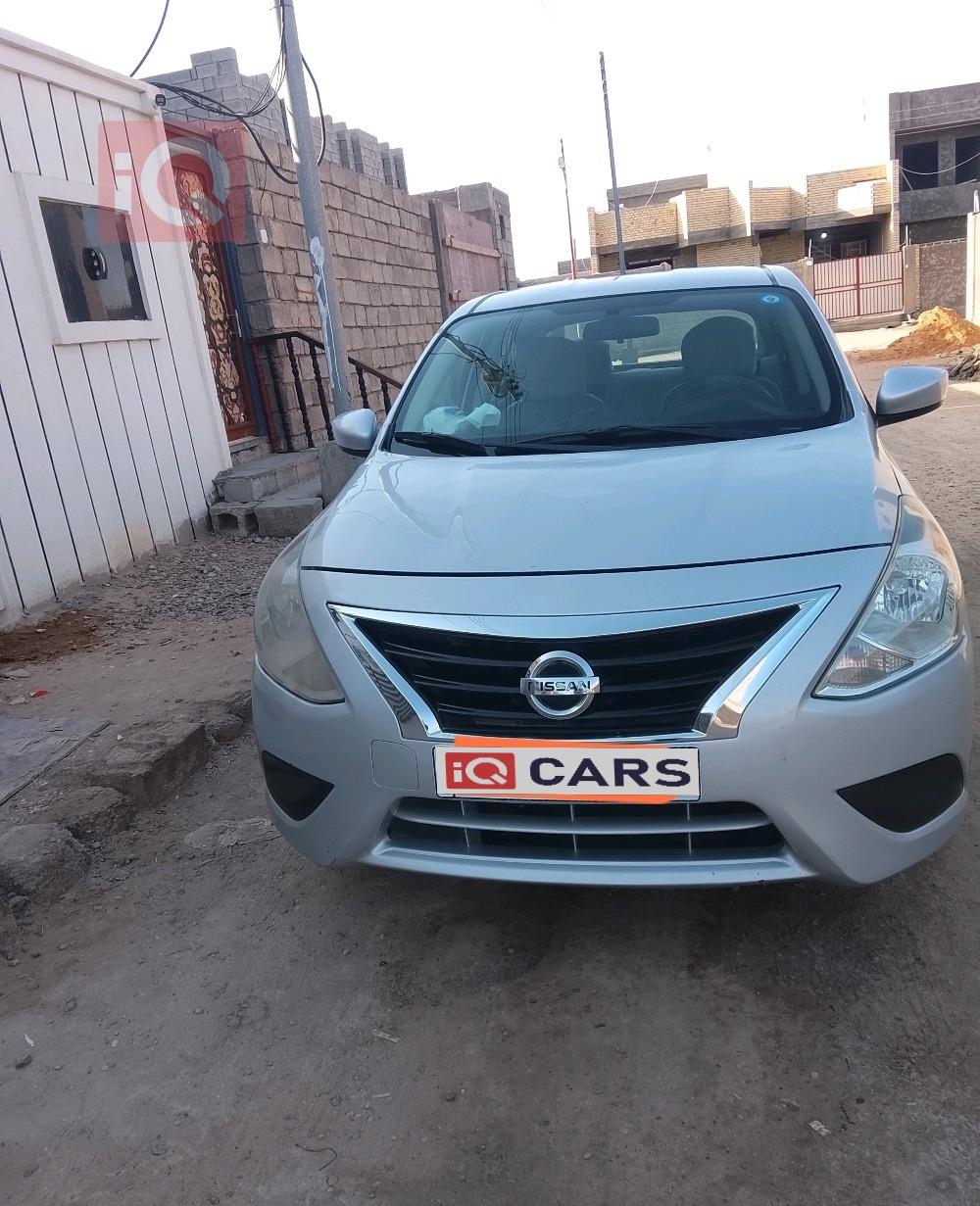 نيسان فيرسا نوت